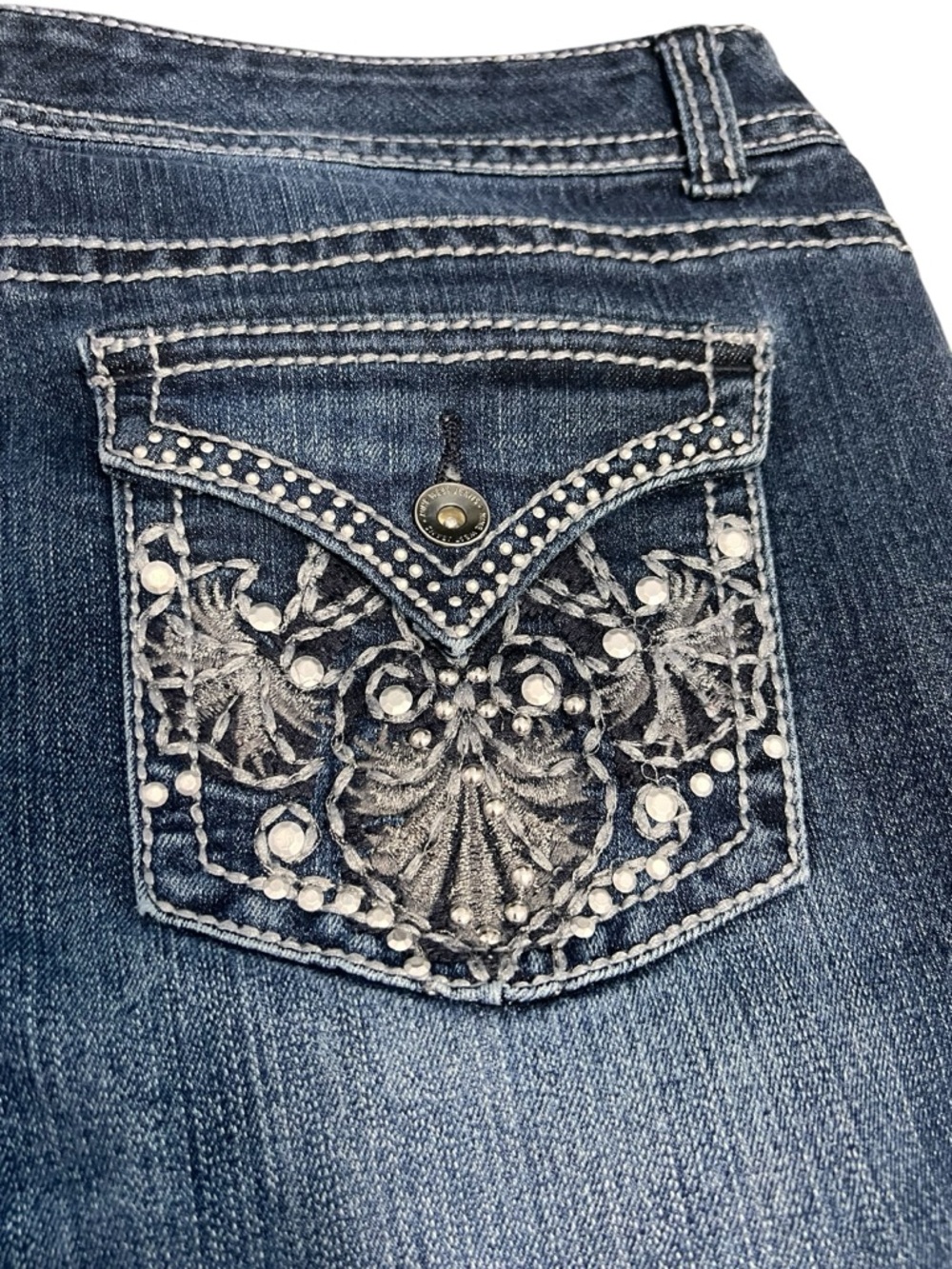 Nine West Women’s Dark Blue Bootcut Jeans w/Embroidered Rhinestone Pockets Sz 16 - Picture 6 of 6